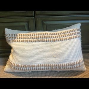 Pottery Barn Single Pillow
